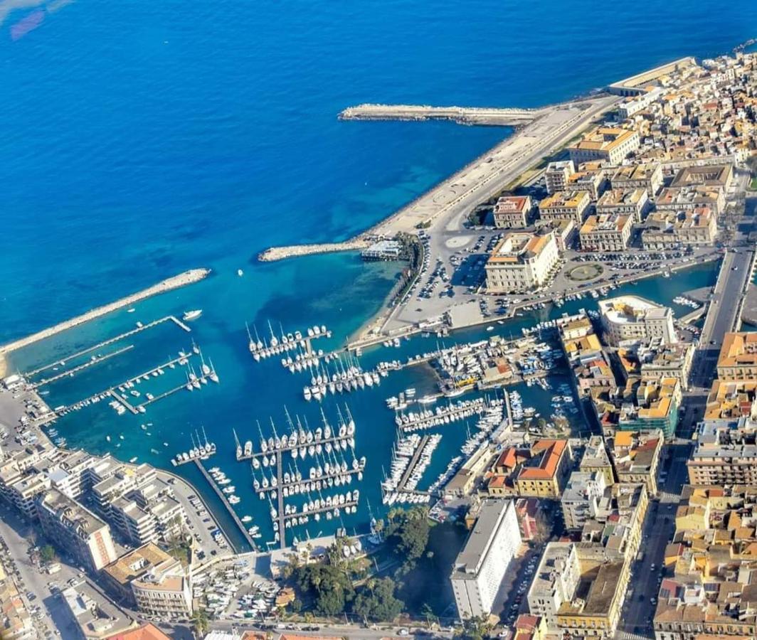 Апартаменты Dimora Diaz 23A Сиракузы Экстерьер фото